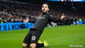 ESPN揭秘太阳艰难一季：布登与多人关系紧张 全队仅布克是非卖品